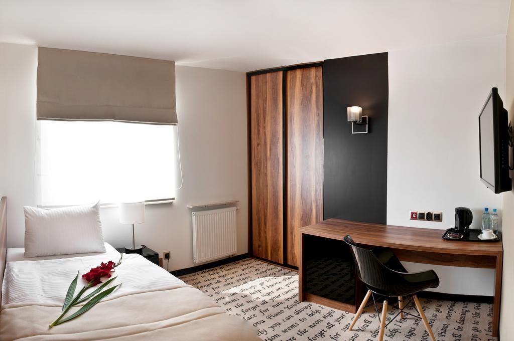 Hotel Piano Lublino Camera foto